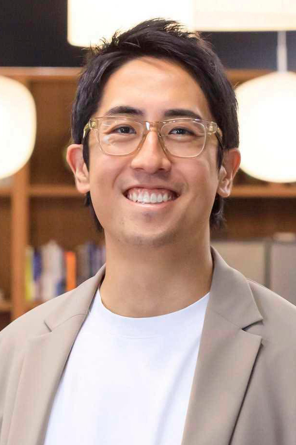 成田 修造