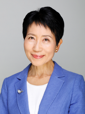 石井 菜穂子 氏