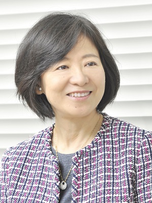 翁 百合 氏