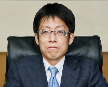 西 直史 氏
