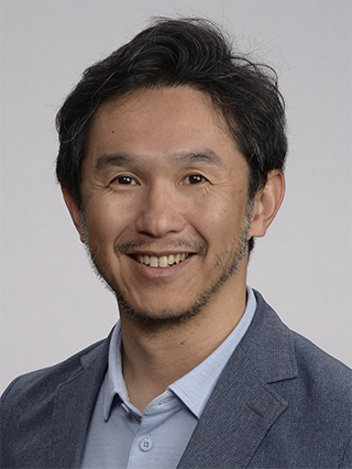 間下 直晃 氏