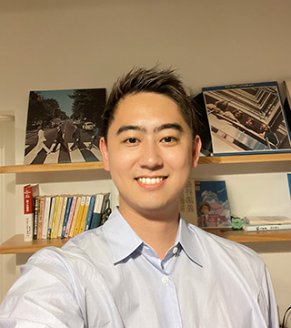 甲斐 駿介 氏