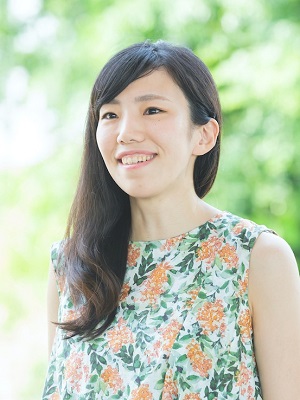 川口 加奈 氏