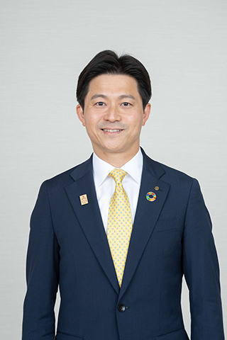 上定 昭仁 氏