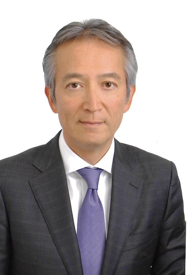 重富 隆介 氏