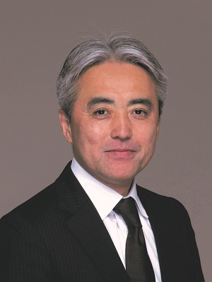 岩﨑 真人 氏