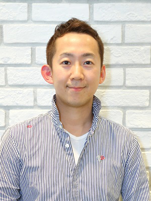 荒木 英士 氏