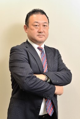 堺井 啓公 氏