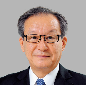 尾山 基 氏