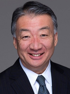 平手 晴彦 氏