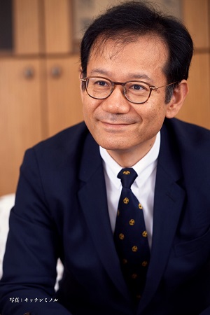 鈴木 寛 氏
