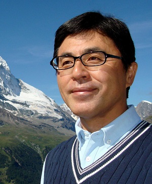 山田 桂一郎 氏