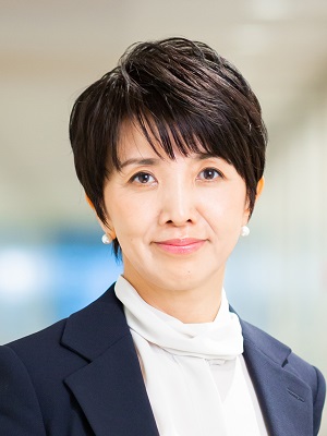 秋山 咲恵 氏