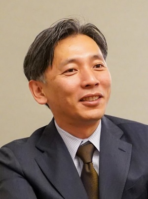 西 恵一郎 