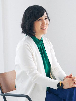 市原 明日香 氏